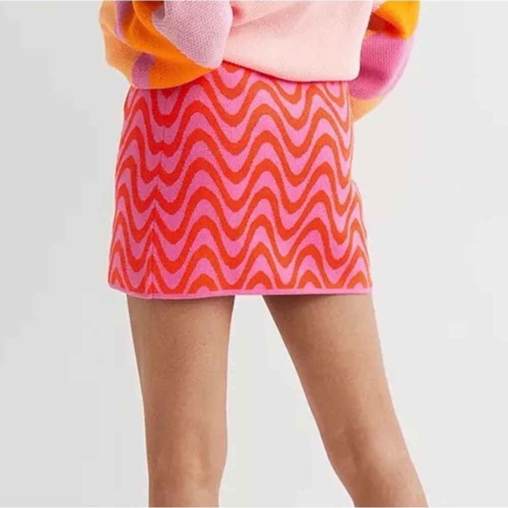 H&M Pink and Orange Wave Mini Skirt Y2K
